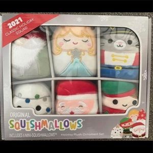 NEW IN BOX Classic Holiday Squad Squishmallow 2021 Christmas Ornament Set